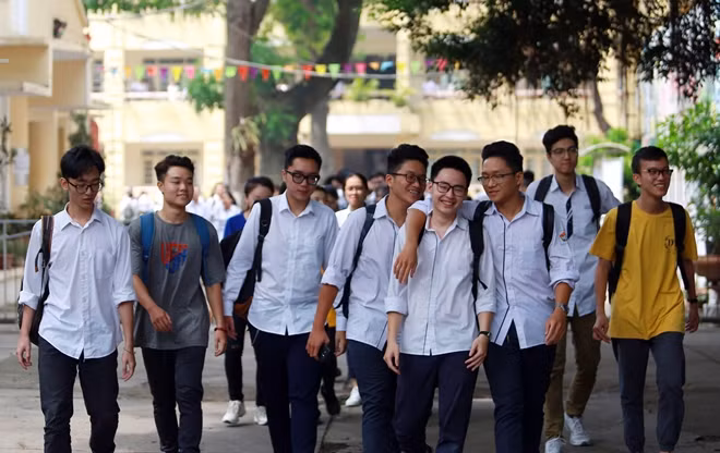 Chiều nay (26-5), hơn 800.000 thí sinh tham dự kỳ thi THPT quốc gia trên cả nước làm bài thi môn Toán, với thời gian làm bài 90 phút.
