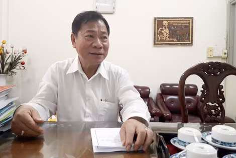 Ông Lê Hoài Trung, Phó Giám đốc Thường trực Sở Nội vụ TP. Hồ Chí Minh cho rằng việc bỏ điều kiện hộ khẩu trong tuyển dụng sẽ đảm bảo những người không có hộ khẩu được tuyển dụng một cách công bằng.