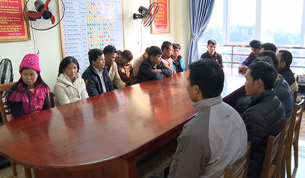 Các đối tượng tại cơ quan Công an.