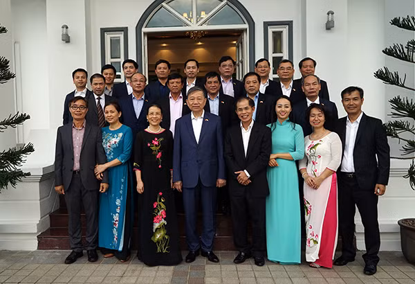 Bộ trưởng Tô Lâm và các đại biểu.
