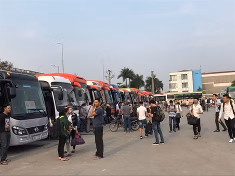 Hiệp hội vận tải ô tô Việt Nam kiến nghị chuyển xe khách cố định tuyến ngắn thành xe buýt
