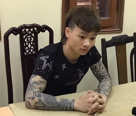 Ngô Bá Khá tại cơ quan điều tra. Ngô Bá Khá tại cơ quan điều tra.