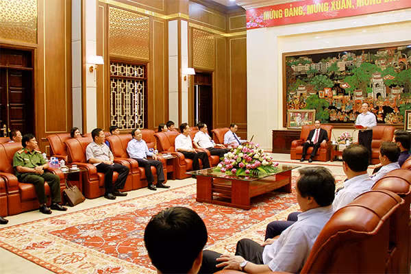 Chủ tịch nước Trần Đại Quang làm việc với Ban Thường vụ Tỉnh ủy Hưng Yên