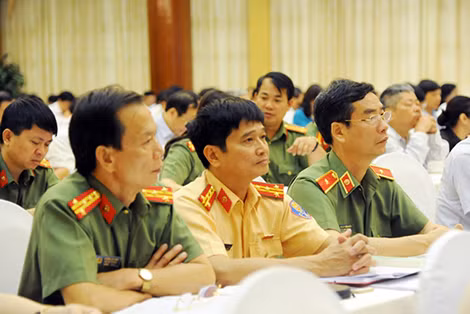Các đại biểu tham dự hội nghị.
