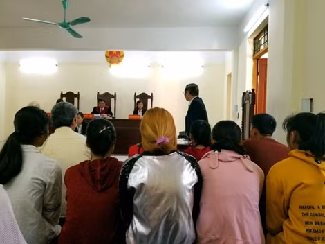 Phê bình thầy giáo để học sinh đánh bạn trong lớp ảnh 3