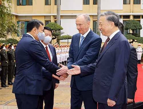 Bộ trưởng Tô Lâm và ngài Patrushev Nikolai Platonovich. Bộ trưởng Tô Lâm và ngài Patrushev Nikolai Platonovich.