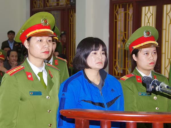 Bị cáo Trần Thị Nga tại phiên tòa xét xử phúc thẩm.