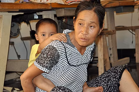 Trở về với người thân như một giấc mơ với bà Lăn.