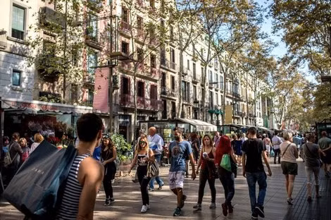 Những kẻ móc túi từ lâu đã là một vấn đề ở Las Ramblas.