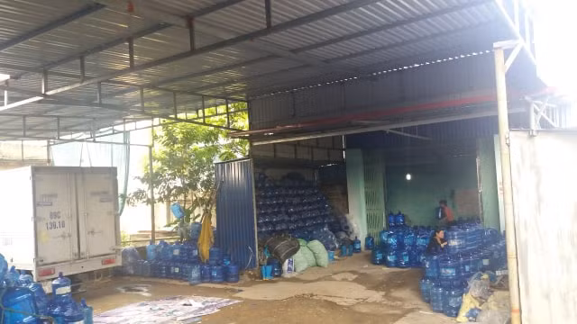 Khu vực nước được đóng bình, chai xuất ra thị trường.