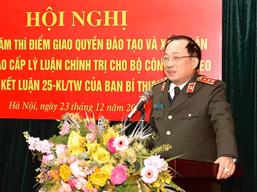 Thứ trưởng Nguyễn Văn Thành phát biểu tại Hội nghị