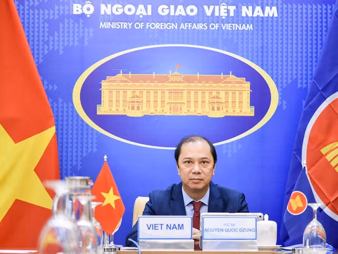 Thứ trưởng Bộ Ngoại giao Nguyễn Quốc Dũng.