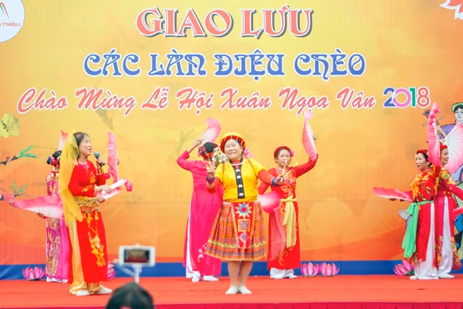 Lễ hội chùa Ngọa Vân trang trọng, đại lễ cầu “quốc thái dân an vũ điều phong thuận”. Phần Hội có hoạt động văn hóa giao lưu các làn điệu chèo của các CLB chèo ở địa phương, tổ chức các hoạt động thể thao, trò chời dân gian như: kéo co, đánh đu, đi cầu kiều, đập nồi niêu, bịt mắt bắt vịt, tung còn, nhảy bao bố,...
