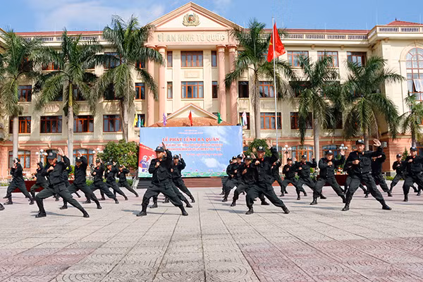 CBCS phòng Cảnh sát cơ động, Công an tỉnh biểu diễn võ thuật CAND