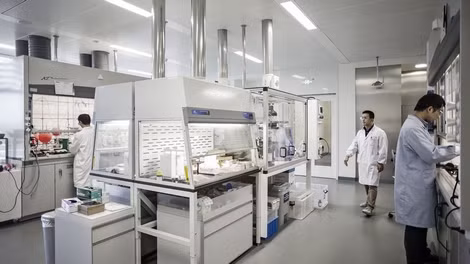Một góc phòng thí nghiệm của Novartis.