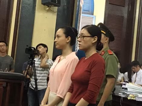 Bị cáo Phương Nga và đồng phạm Thùy Dung.