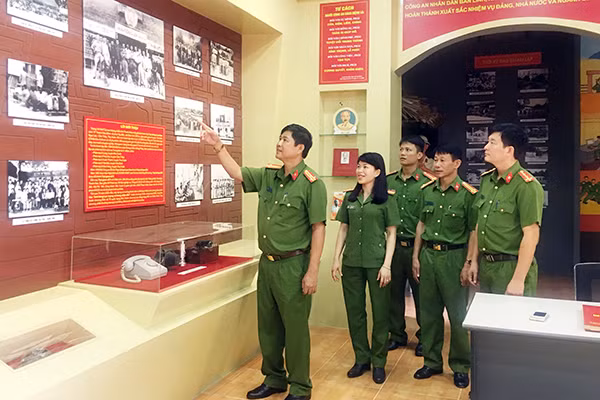 CBCS Trại giam số 5 ôn lại truyền thống 70 năm