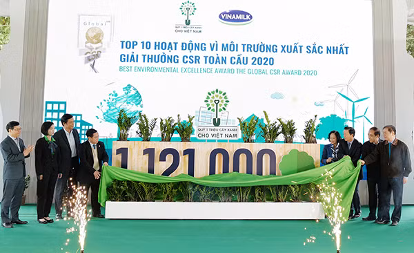 Vinamilk được vinh danh trong nhiều hạng mục của Giải thưởng CSR Toàn cầu 2020 với nhiều hoạt động cộng đồng tích cực.
