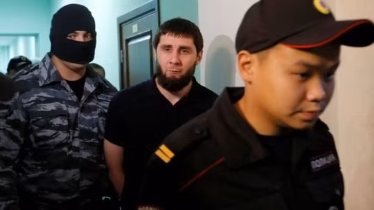 Zaur Dadayev (giữa) là thành viên của lực lượng đặc nhiệm Chechnya.