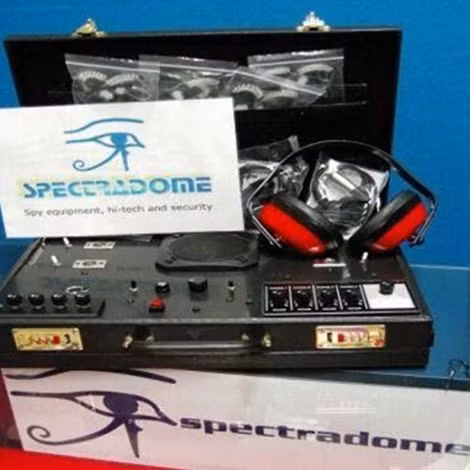 Một sản phẩm của Spectradome.