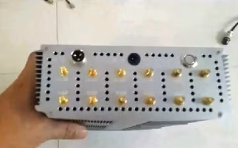Một thiết bị IMSI Catcher rao bán trên thị trường đen trực tuyến.