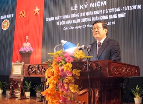 Chủ tịch nước Trương Tấn Sang phát biểu tại Lễ kỷ niệm 70 năm Ngày truyền thống LLVT Quân khu 9.