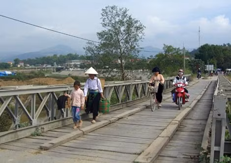 Cầu Mường Thanh.