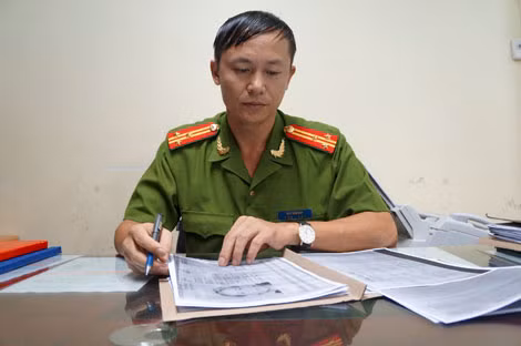 Thượng tá Ngô Văn Đáp, điều tra viên phòng CSHS - người đã nhiều lần đấu trí với sát nhân máu lạnh.