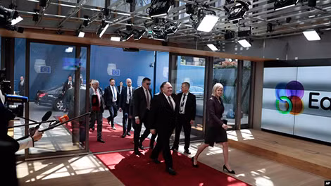 Ngoại trưởng Mỹ Pompeo đến Brussels gặp các người đồng nhiệm châu Âu, ngày 13-5. Ngoại trưởng Mỹ Pompeo đến Brussels gặp các người đồng nhiệm châu Âu, ngày 13-5.