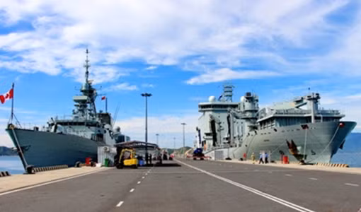 Tàu Hải quân Hoàng gia Anh HMS Richmond tới thăm Việt Nam ảnh 3
