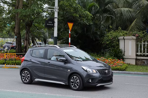 Từ ngày 8-8-2019, VinFast Fadil chỉ duy trì hai phiên bản Base và Plus.