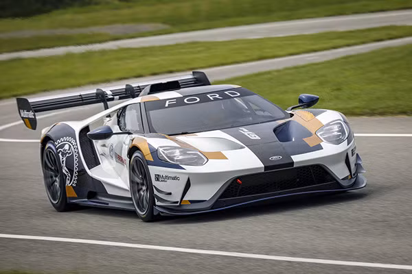 Ford GT Mk II.