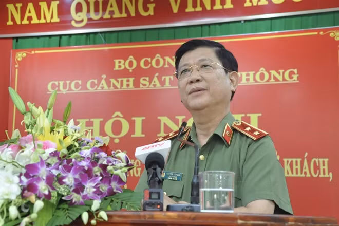 Thứ trưởng Nguyễn Văn Sơn phát biểu tại hội nghị.