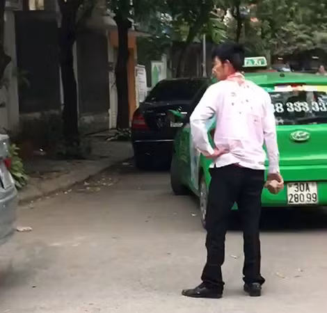 Xảy ra xô xát chỉ vì tranh chấp chỗ đỗ xe.