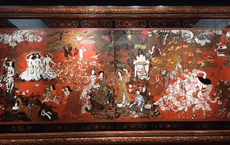 Sau khi được làm vệ sinh, tinh thần bức tranh “Vườn xuân Trung Nam Bắc” bị hư hại trên 30%.