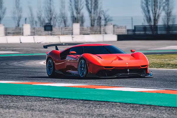 Những hình ảnh chiếc siêu xe được Ferrari công bố hồi tháng 3-2019.