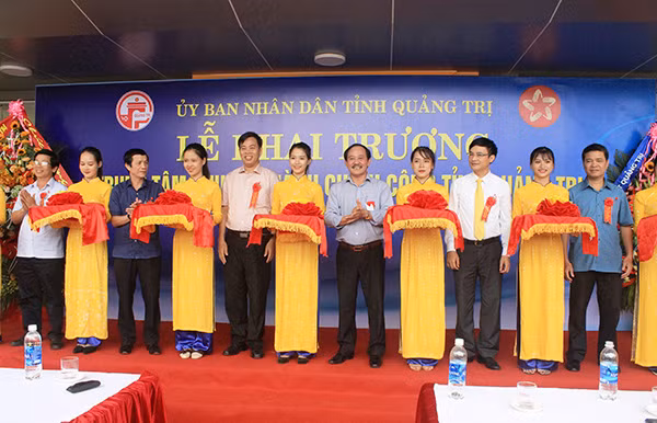 Quảng Trị khai trương Trung tâm Phục vụ hành chính công.