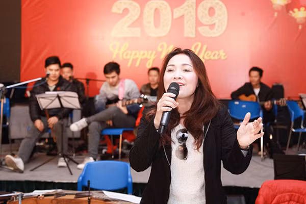 NSND Thái Bảo tập luyện, chuẩn bị cho chương trình.