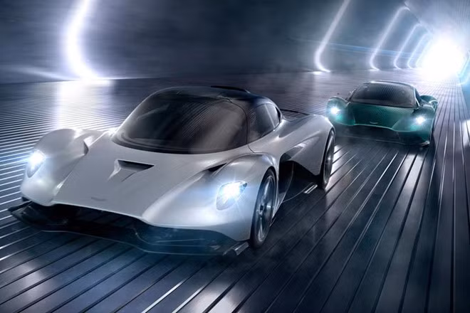 Aston Martin AM-RB 003 có giá khá "mềm", "chỉ" khoảng 26,5 tỉ đồng.