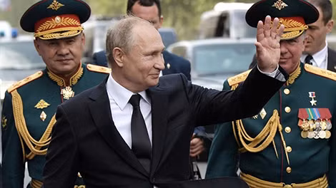 Tổng thống Putin đã trở thành biểu tượng kiên cường của nước Nga. Ảnh: France24.