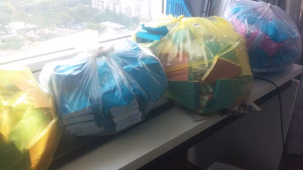 Những túi cuống vé giả của HTX Thống Nhất.