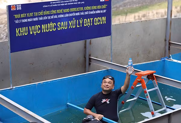 Khu vực thí điểm xử lý nước sông Tô Lịch.