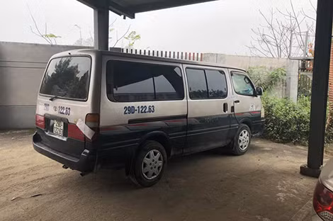 Chiếc xe mà Ngọc Anh khai đã sử dụng để chở thi thể chị H. đi phi tang tại cầu Đông Trù. Chiếc xe mà Ngọc Anh khai đã sử dụng để chở thi thể chị H. đi phi tang tại cầu Đông Trù.