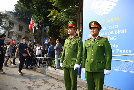 Vì một Hà Nội hòa bình và thân thiện. Ảnh: Thiện Minh.