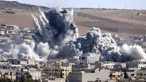 Quân đội Syria pháo kích căn cứ của quân khủng bố ở Ilib. Quân đội Syria pháo kích căn cứ của quân khủng bố ở Ilib.