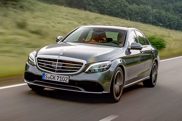 Mercedes-Benz triệu hồi 28.400 chiếc xe sang C-Class tại thị trường Bắc Mỹ.