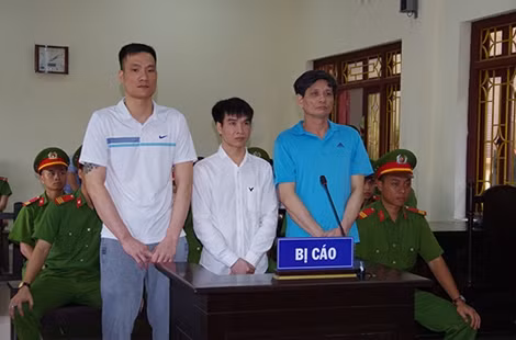 Trùm ma túy chuyên thủ súng phòng thân lĩnh án tử hình ảnh 4