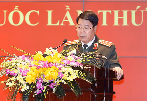 Thứ trưởng Bộ Công an, Thượng tướng Bùi Văn Nam phát biểu tại Hội nghị
