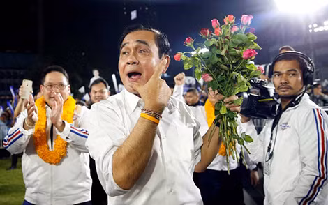 Thủ tướng đương nhiệm Prayuth Chan-ocha cảm ơn cử tri. Ảnh: bdnews24.com.
