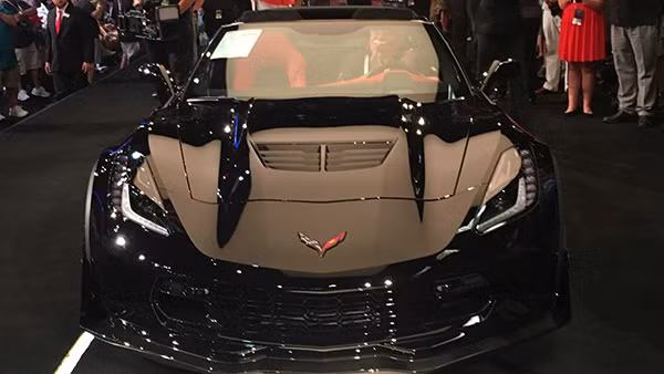Chiếc Corvette C7 cuối cùng được đem bán đấu giá nhằm mục đích từ thiện.